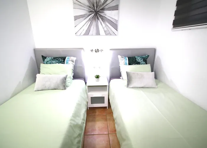 Fantastic Near The * بلايا ديل إنغلز